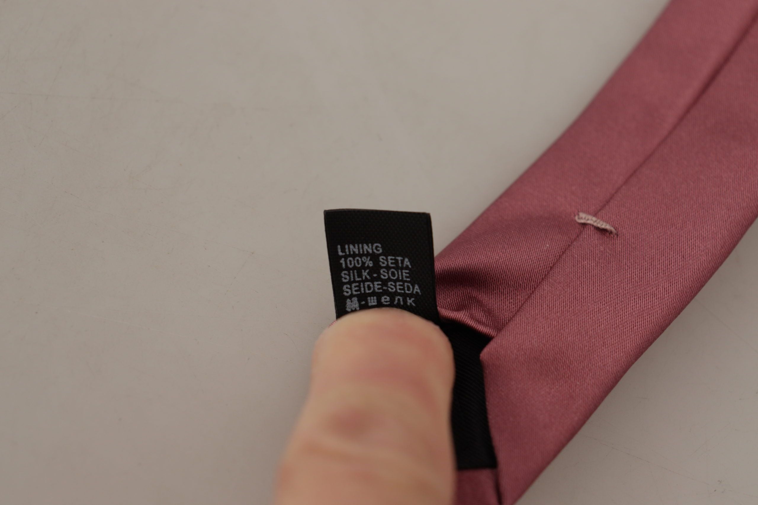 Dolce & Gabbana Rosa Seidenkrawatte mit einstellbarem Druck Krawatte Zubehör