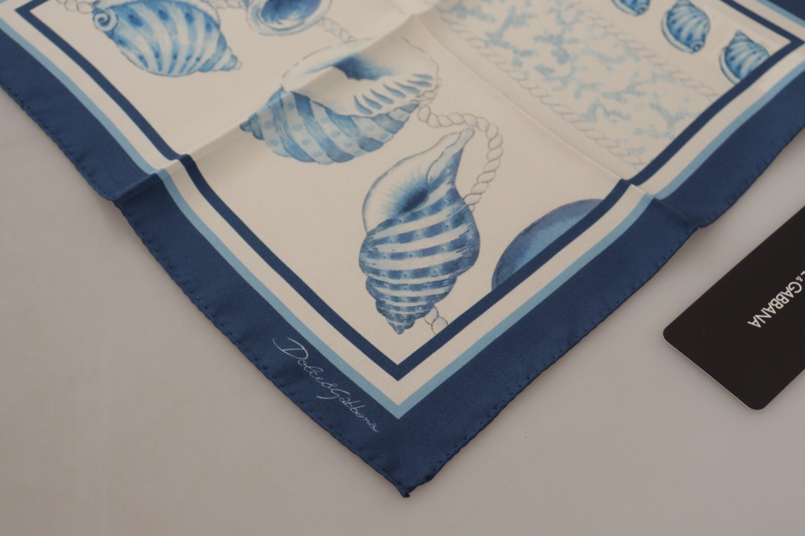 Dolce & Gabbana Weiß Blau Muscheln Drucken Quadrat Taschentuch Schal