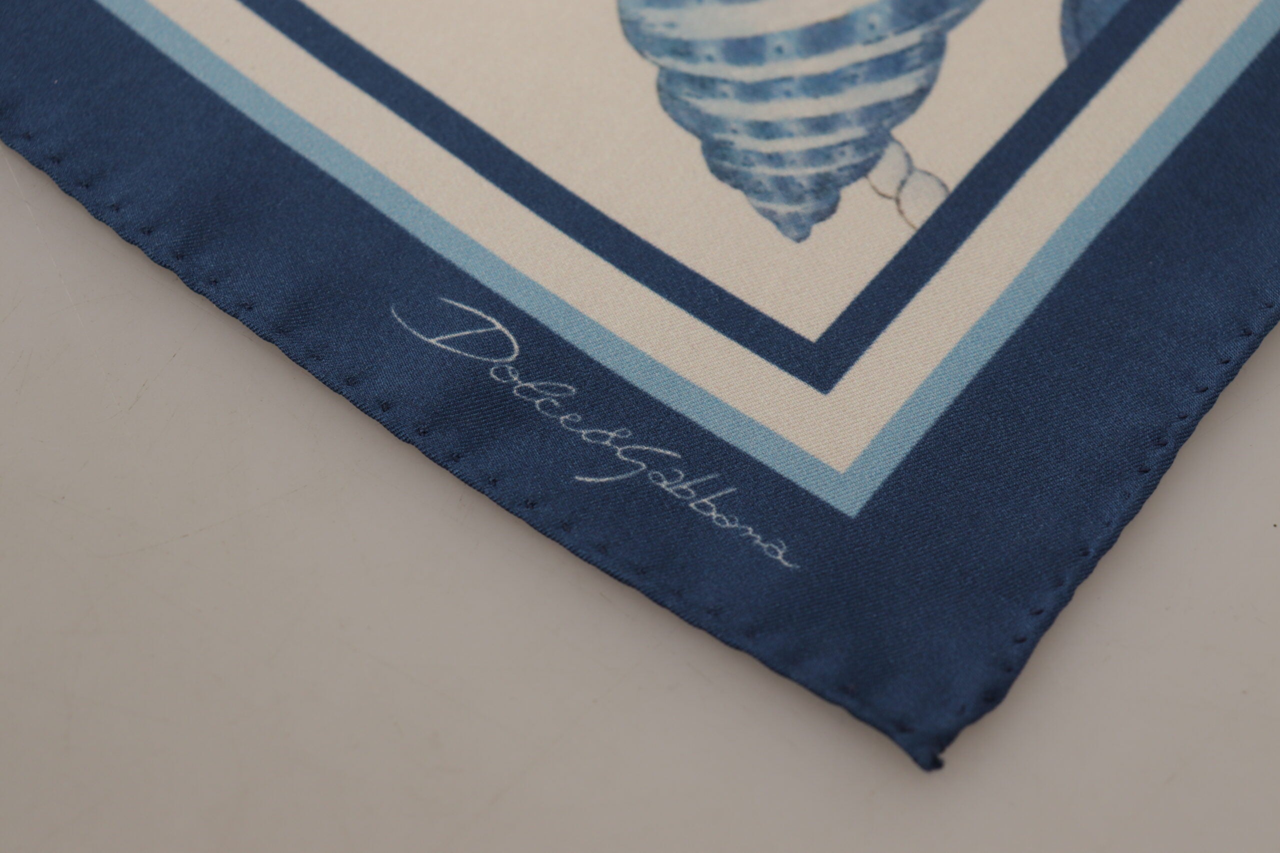 Dolce & Gabbana Weiß Blau Muscheln Drucken Quadrat Taschentuch Schal