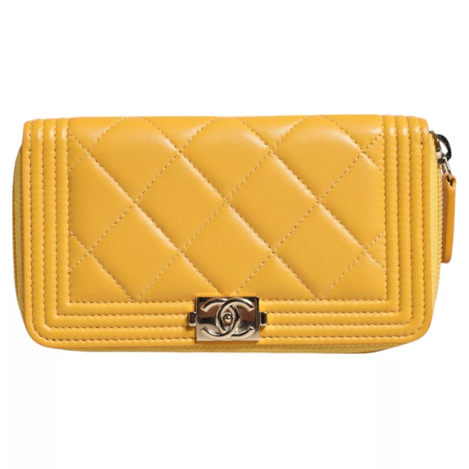 Chanel Gelbes gestepptes Leder CC Logo Continental Zip Brieftasche