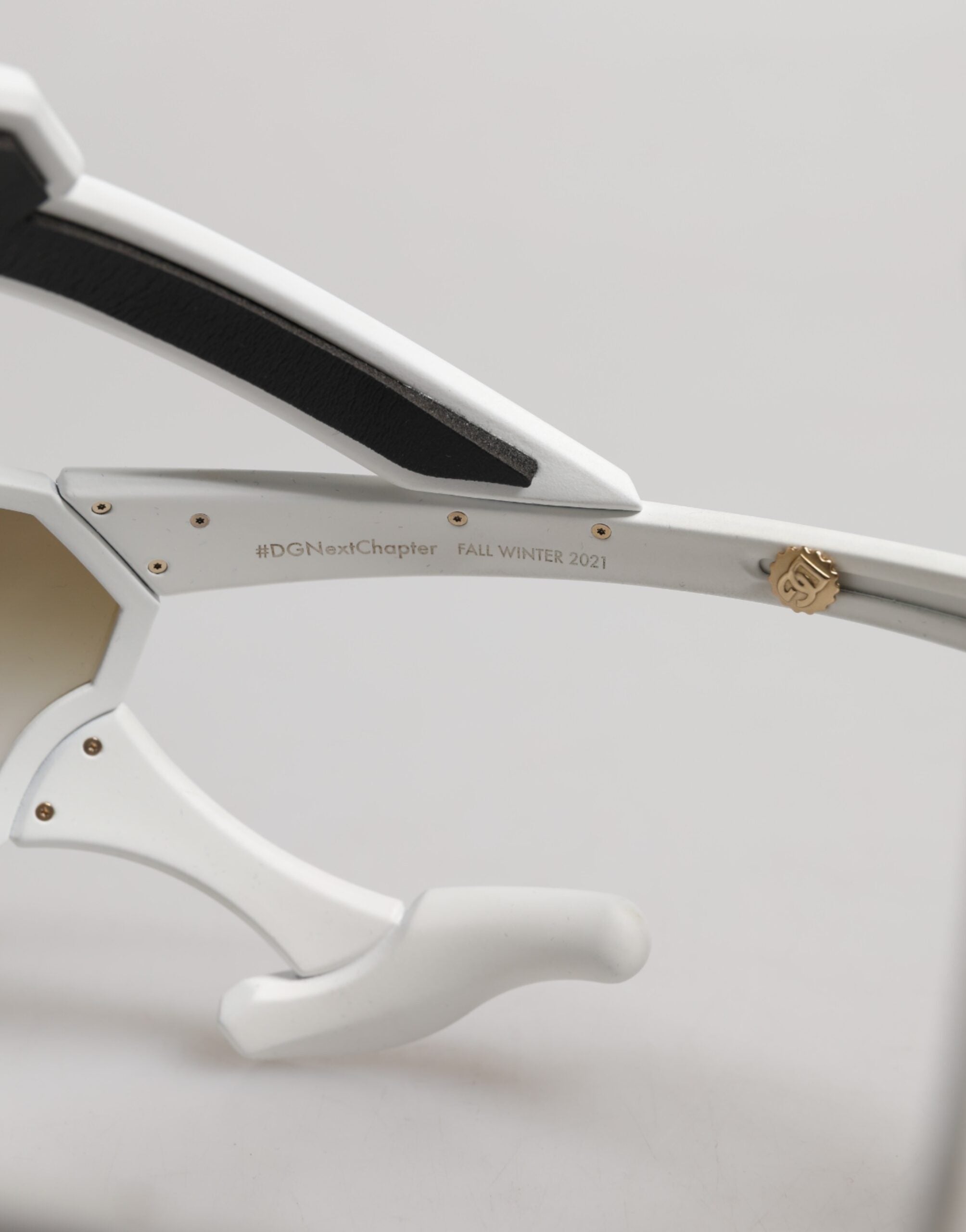 Dolce & Gabbana Weiße Acetatmaske der nächsten Generation Eyewear-Sonnenbrille